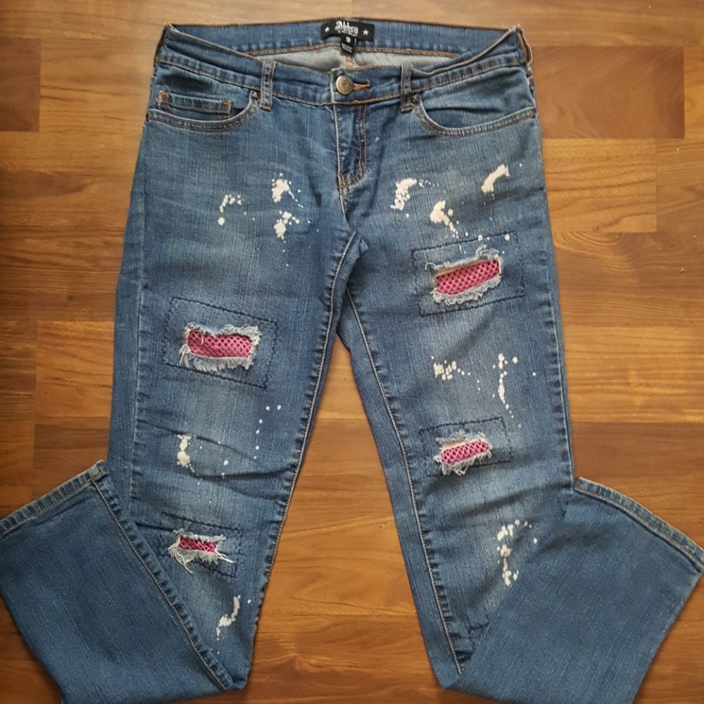 Abbey Court  Size 9